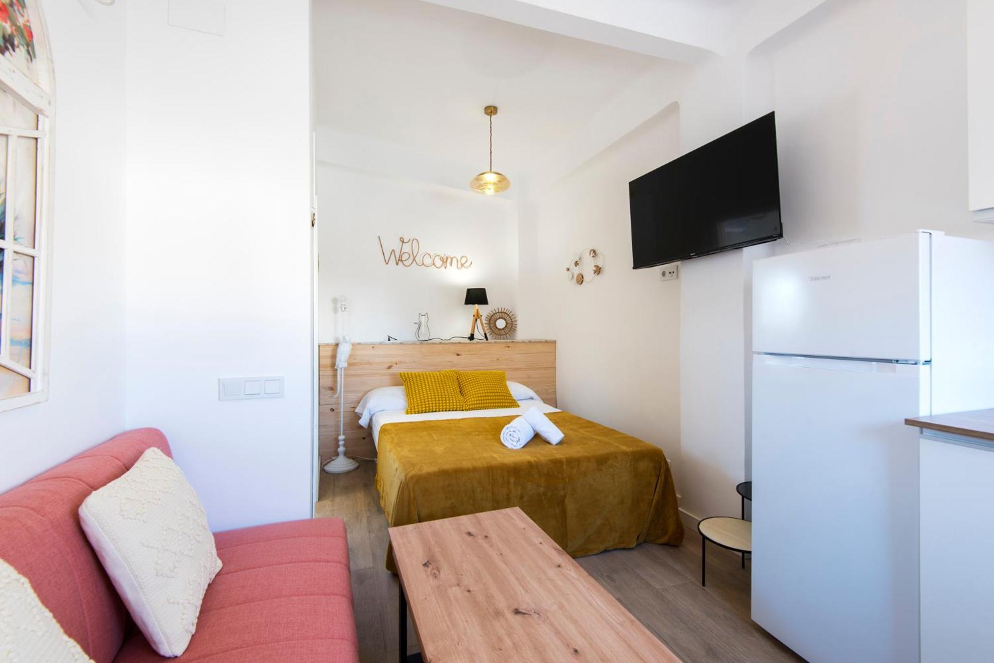 Apartment Malaga Tour Museums Constitucion Square Экстерьер фото